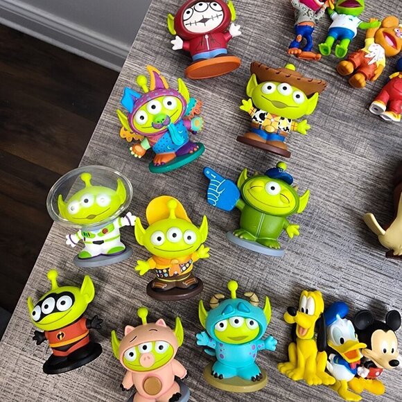 Lot Modern Vintage Disney Figures Doorables Toy Story The Muppets Barnie Pooh - Picture 1 of 11